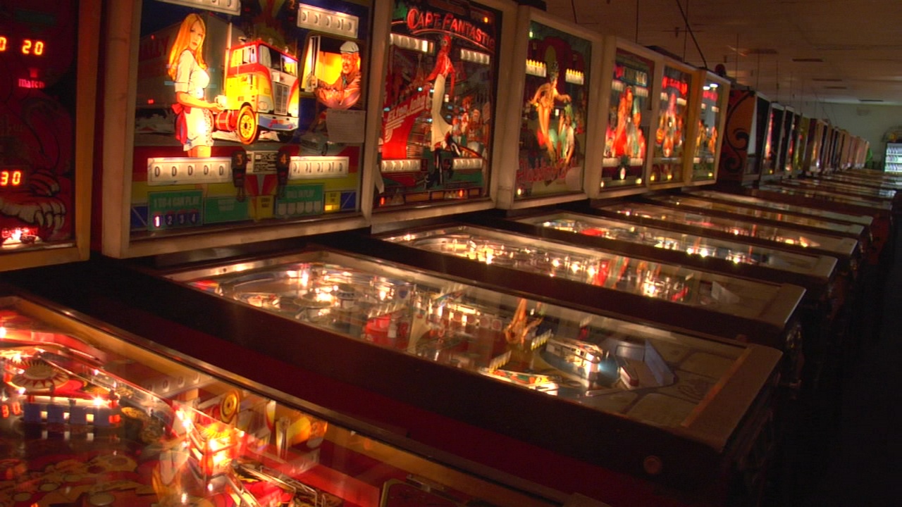 Pinball Machines: The Vintage & Unusual! – Carpy's Cafe Racers